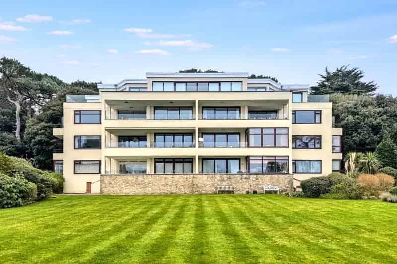2 Bedroom Apartment Poole Westbourne Beach