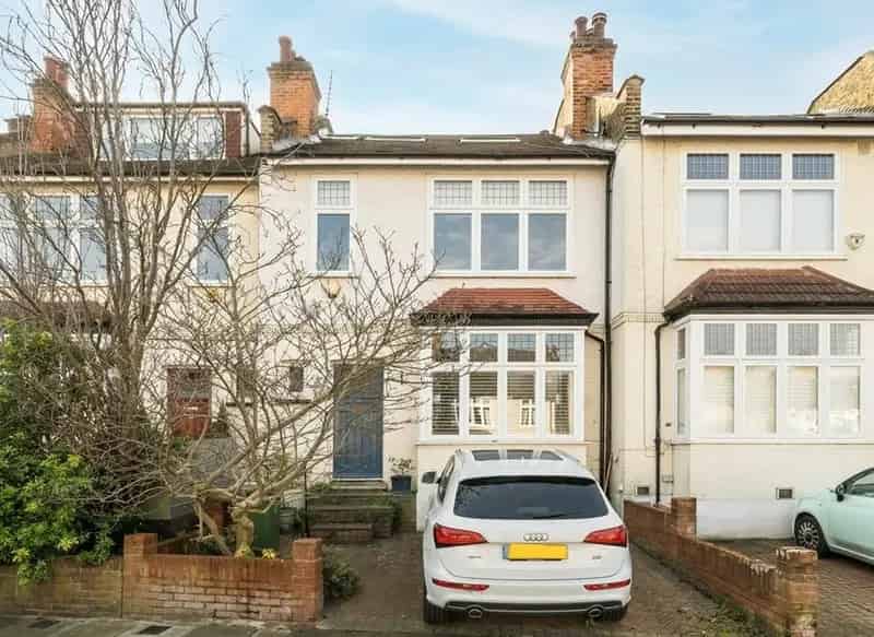 Five Bedroom Home in SE23  South West Garden Off Street Parking