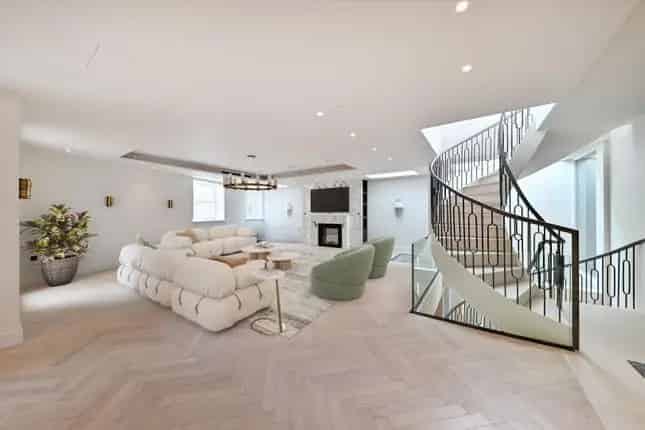 Luxury 6-Bedroom House for Sale in London SW7