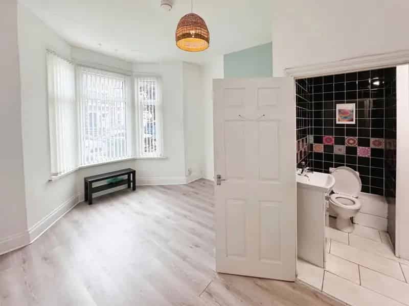 2 Bedroom Flat in Pontcanna - First Time Buyer Investment Opportunity