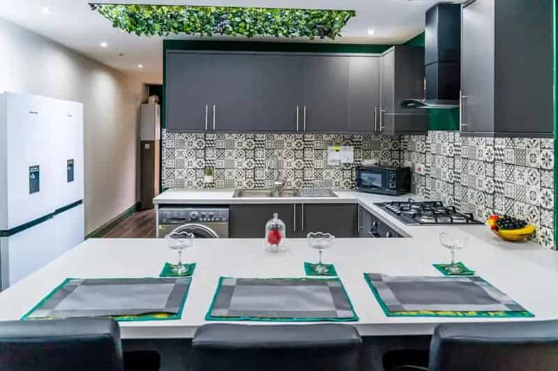 5 Bedroom Terraced House to Rent