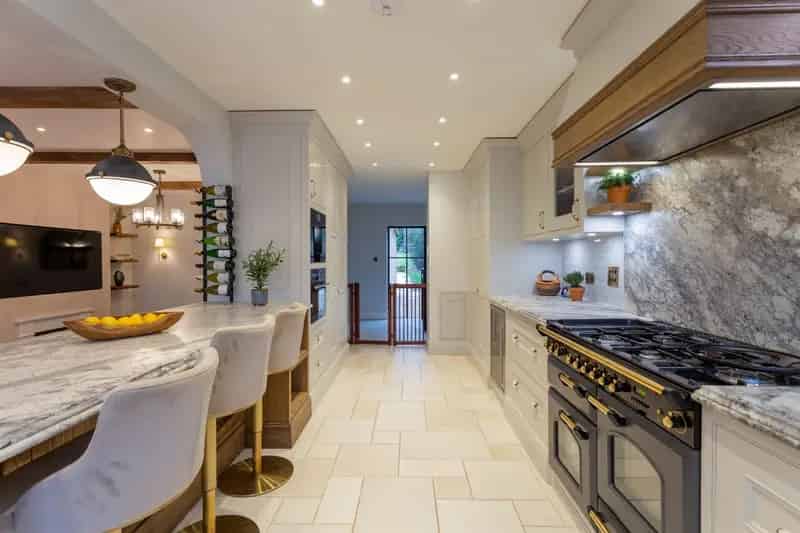 5 Bedroom Detached House For Sale Theydon Bois