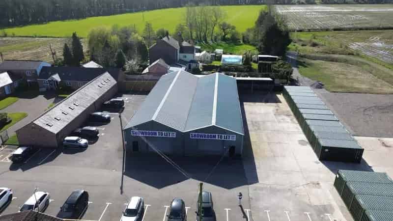 Detached Showroom Trade Unit 11497 sq ft High Visibility
