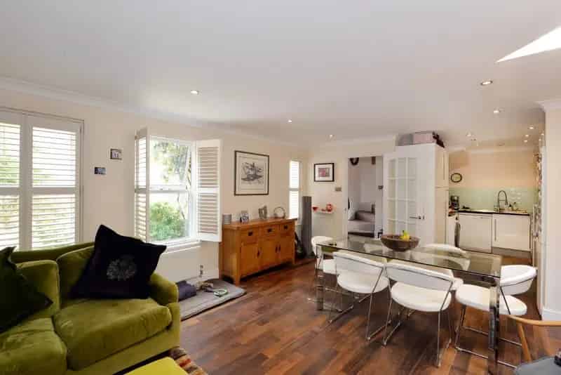 Two Bedroom Freehold Mews House in Hampstead NW3