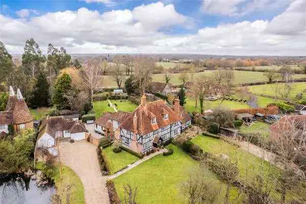 Grade II Listed Family Home with Detached Cottage