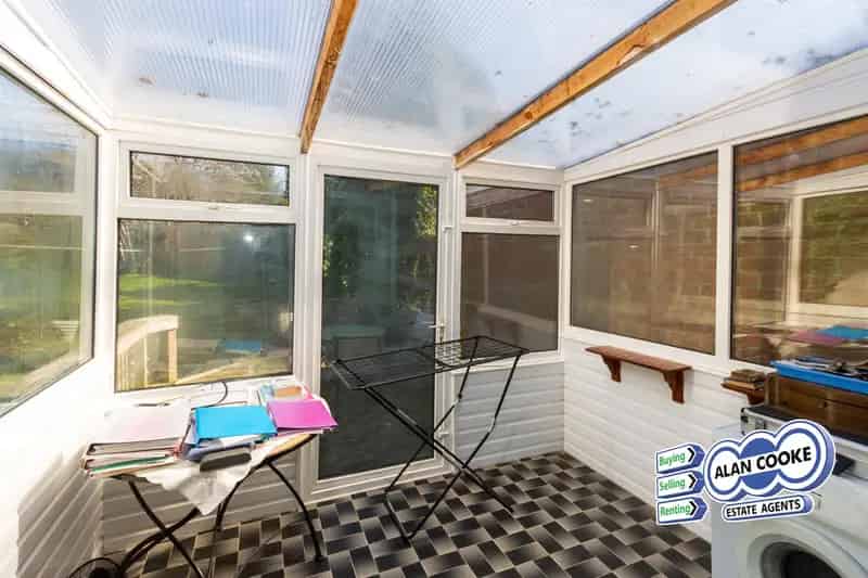 3 Bedroom Semi Detached House Moortown To Rent