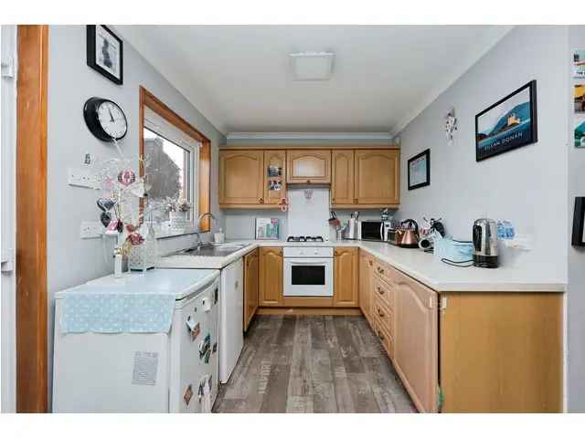 3 Bedroom Mid Terraced House for Sale