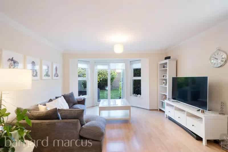 2-Bed Flat Balham Peaceful Mews Private Garden Great Transport
