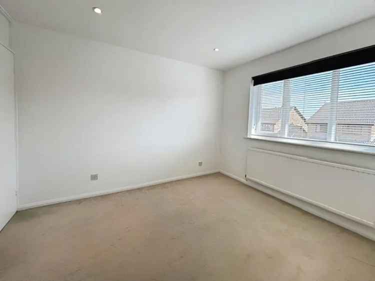 2 Bedroom House in Chineham Near Shops and Amenities