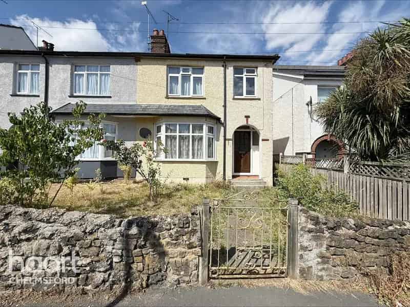 4 Bedroom Semi Detached House For Sale