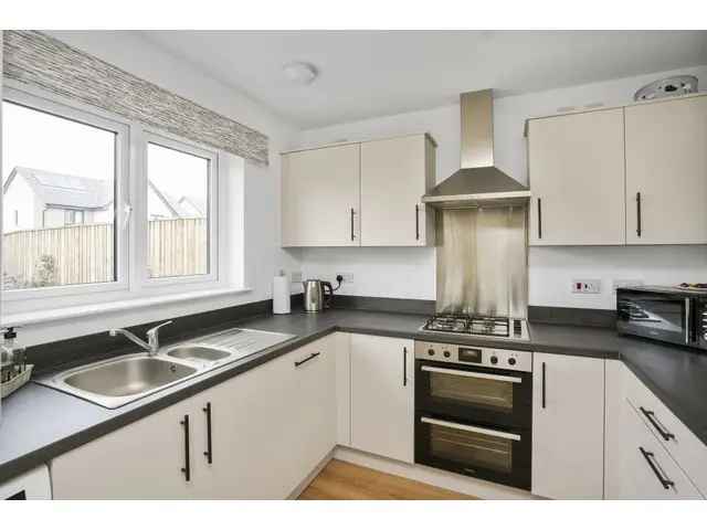 3 Bedroom Semi-Detached House for Sale in Prestonpans