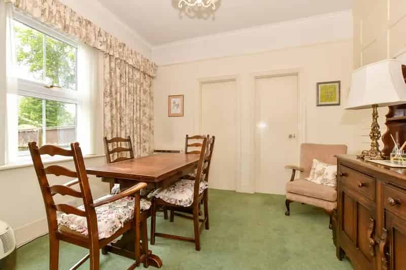 4 Bedroom Detached House for Sale Wootton Isle of Wight
