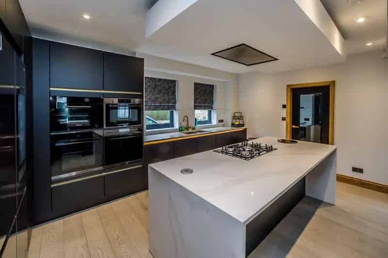4 Bedroom Detached House for Sale Huddersfield Halifax Brighouse