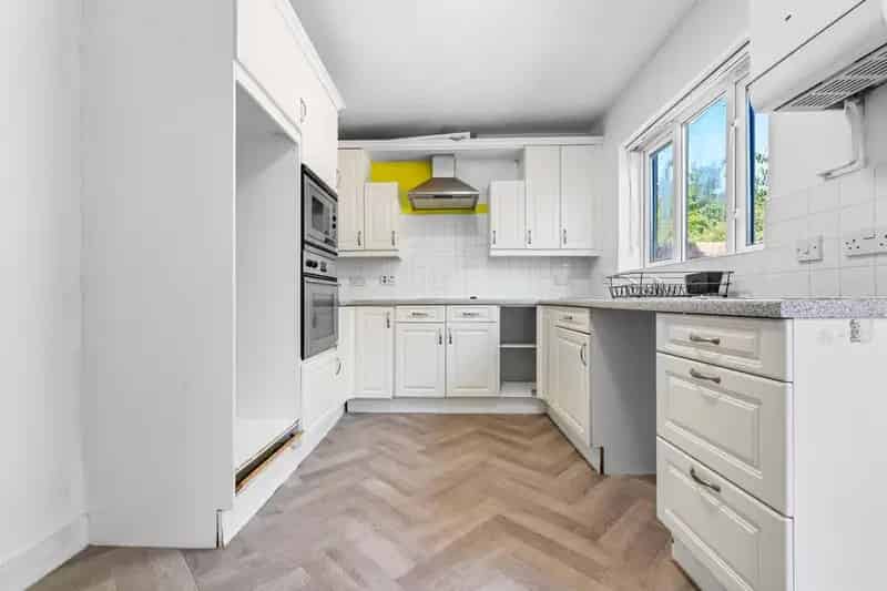 2 Bedroom End Terrace House Grangemoor Court Cardiff