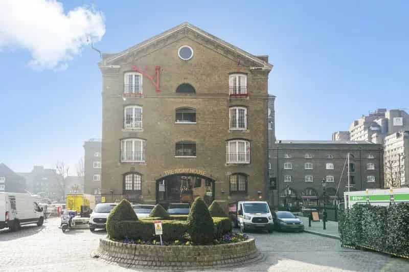 1 Bedroom Flat for Sale St Katharine Docks Dock Views