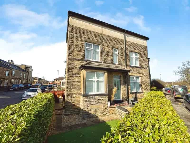 4 bedroom terraced house for sale