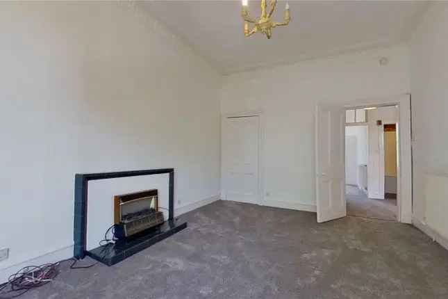 Flat to rent in Onslow Drive, Glasgow G31