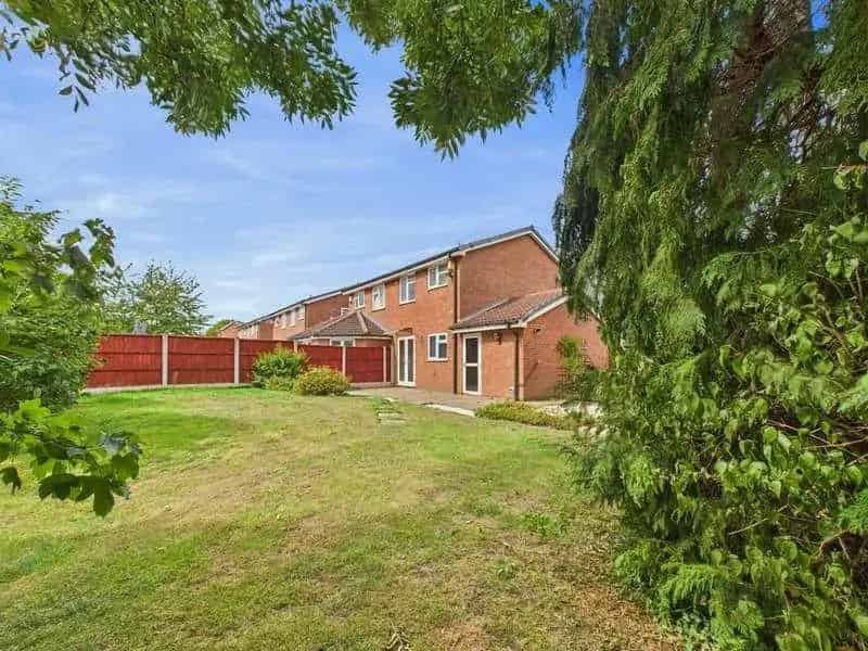 2 Bed Semi Detached House For Sale No Upward Chain