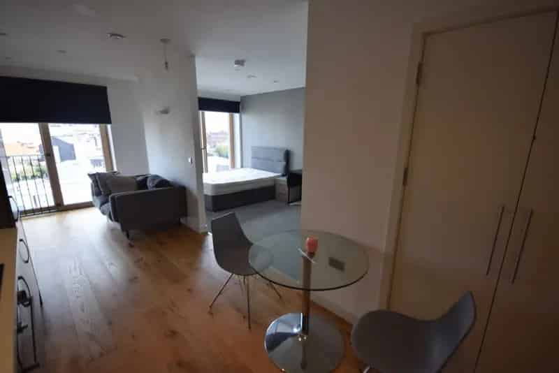 1 Bedroom Flat To Rent Available August 21 2025