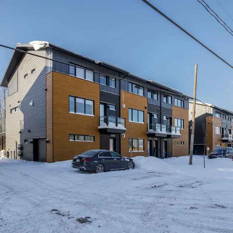 1811 sq ft 3-Bedroom Condo for Sale Near Downtown Magog