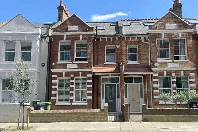 Four Bedroom House for Sale in Munster Village London SW6