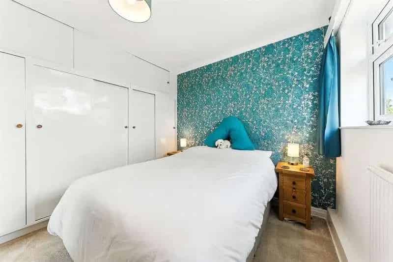 3 Bed Semi-Detached House for Sale in Cookridge