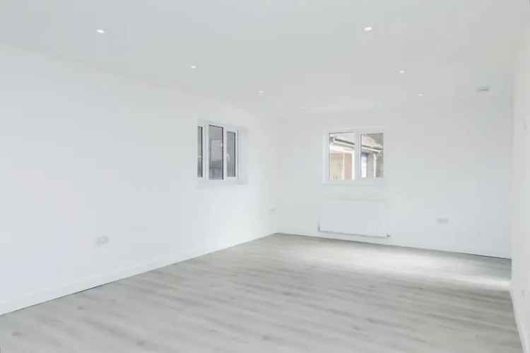 Three Bedroom Family Home NR5 Fully Renovated