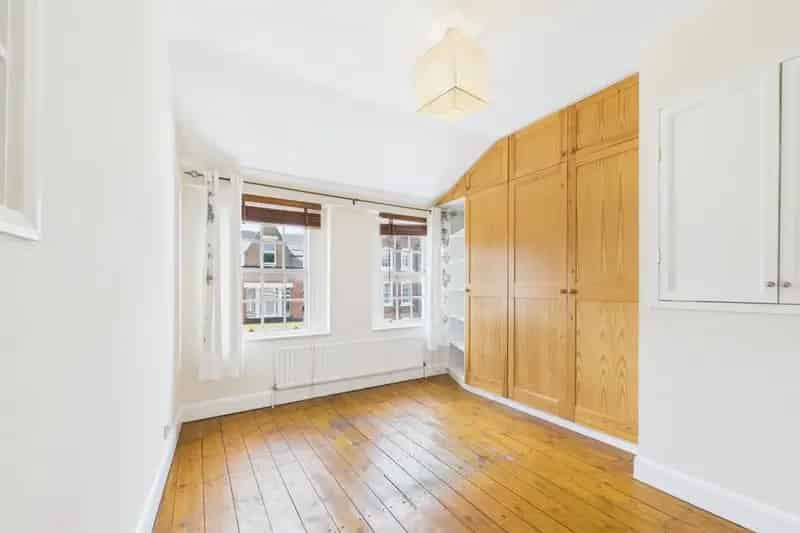 Flat For Sale , London, England