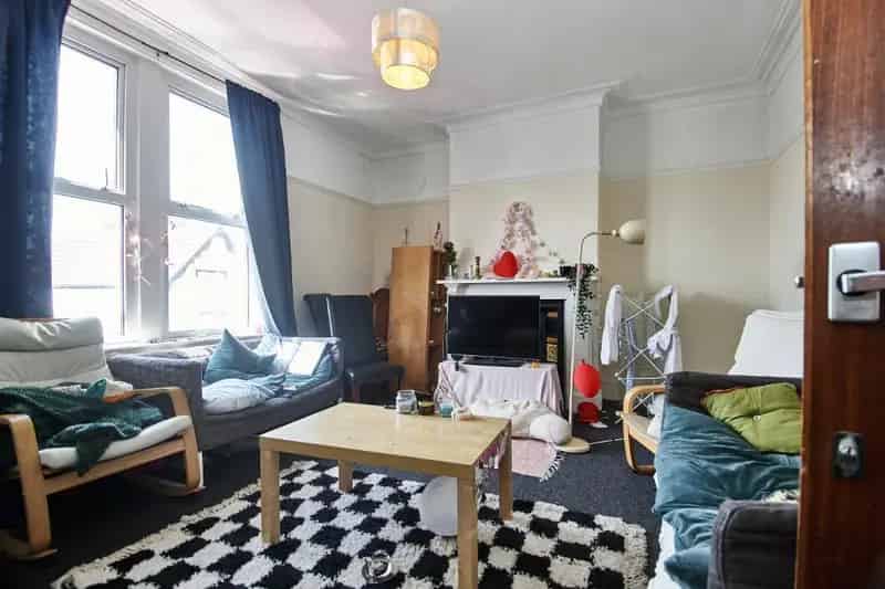 3 Bedroom Maisonette for Rent