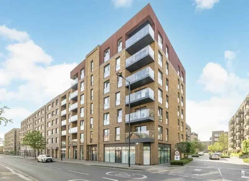 Two Double Bedroom Flat Quinton Court Chain Free