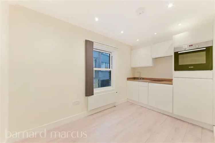 One Bedroom Apartment near Woking Station - Modern & Convenient