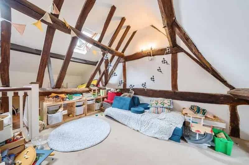 3 Bed Character House for Sale in Aylesbury