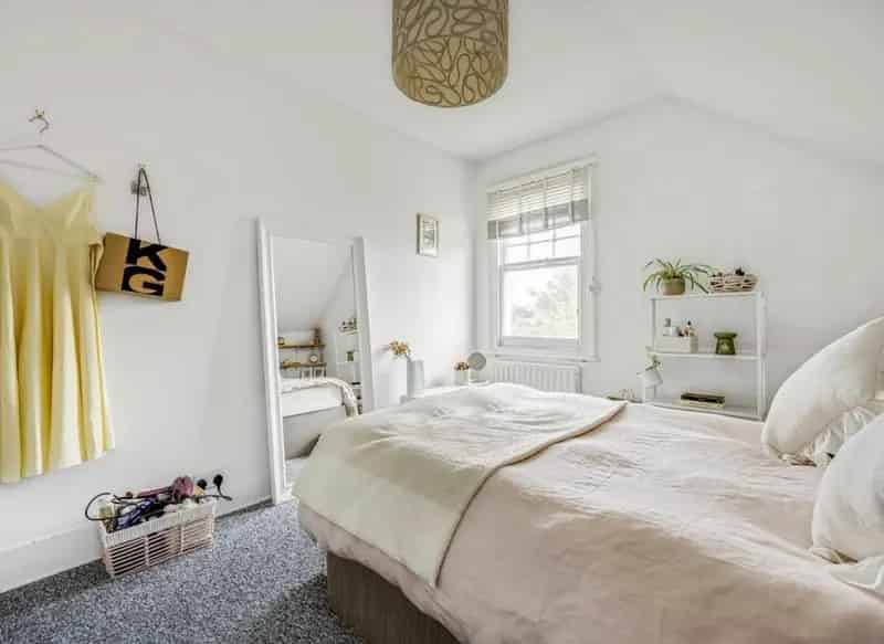 2 Double Bedroom Flat with Study Near West Norwood Station