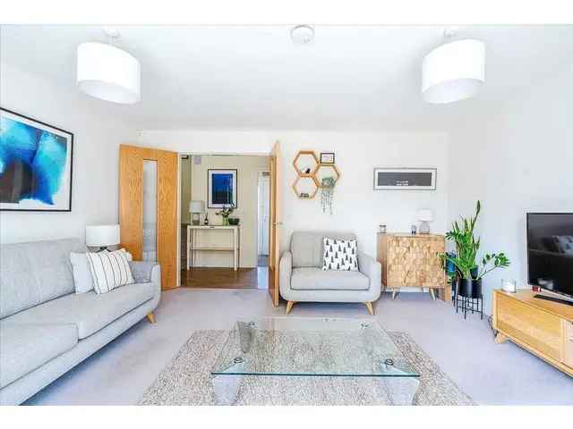 5 Bedroom Detached House for Sale in Murieston