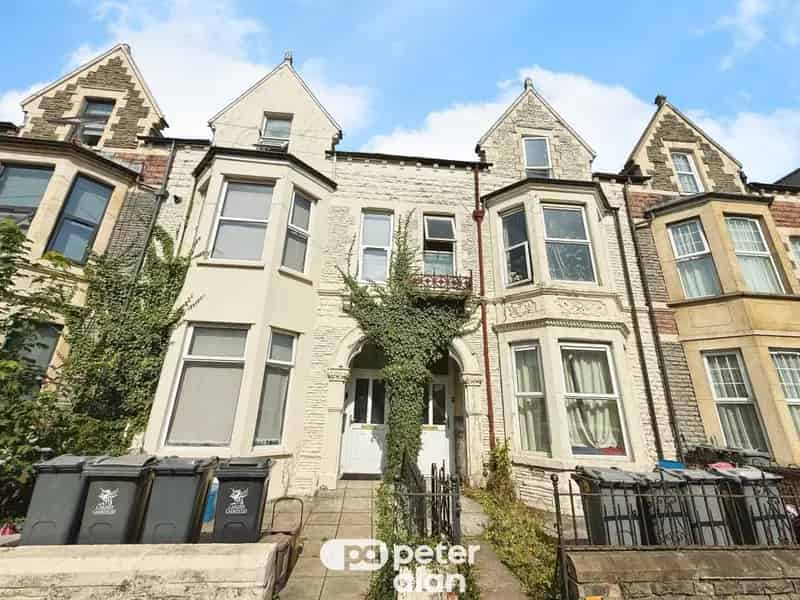 Two Bedroom Apartment Roath Close to Amenities