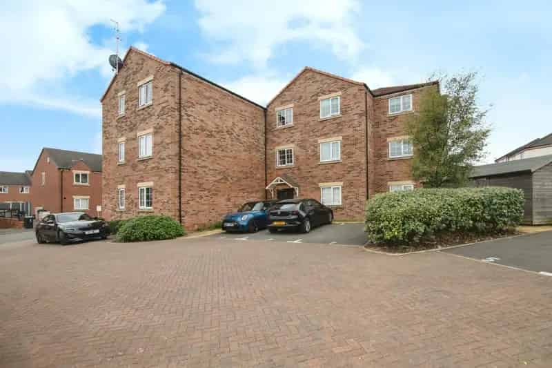 2 bedroom Flat
 For Sale