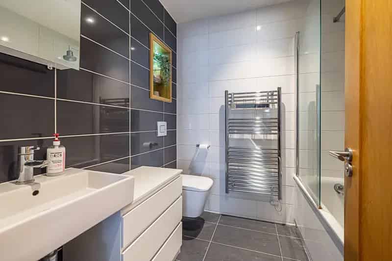 2 Double Bedroom Flat for Sale Near Finchley Road