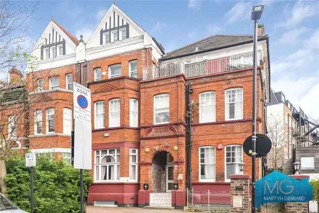 Flat for sale in Frognal, Hampstead, London NW3