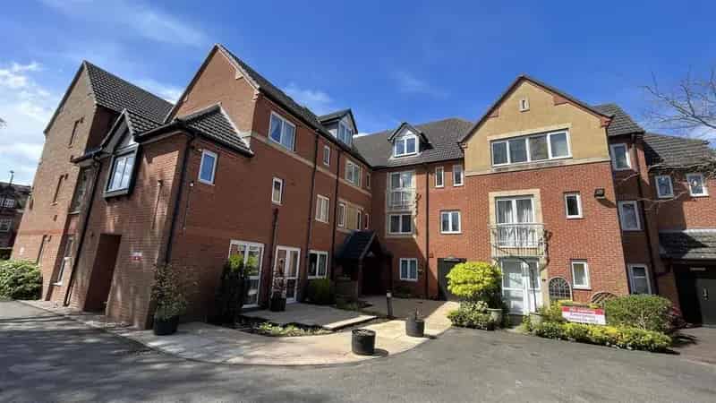 2 Bedroom Retirement Apartment Moseley No Upward Chain