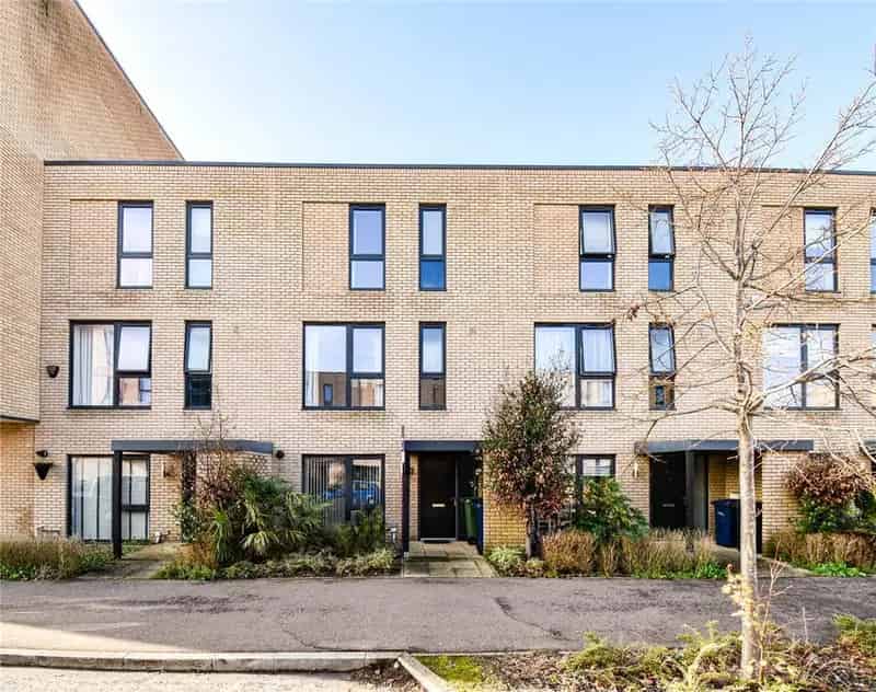 3 Bedroom Semi-Detached House to Rent Near Addenbrookes Hospital