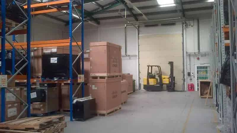 Warehouse for Rent Slough Trading Estate 8684 sq ft