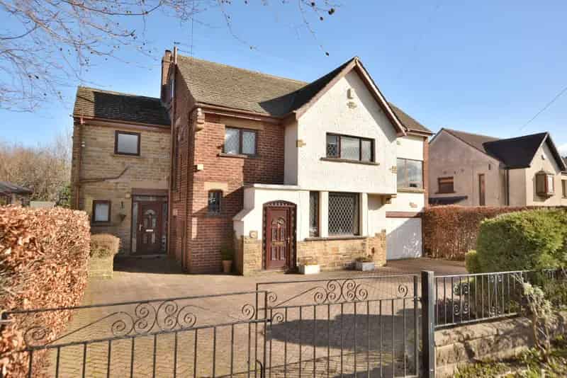 3000 Sq Ft Detached Family Home Woodhall
