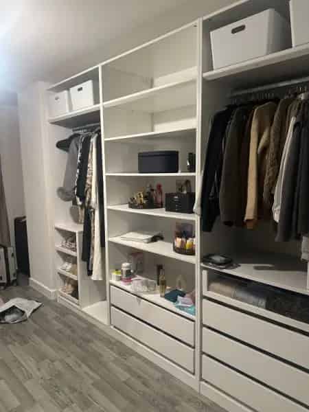 Kilburn 2 Bed 2 Bath Property Near Shops and Schools