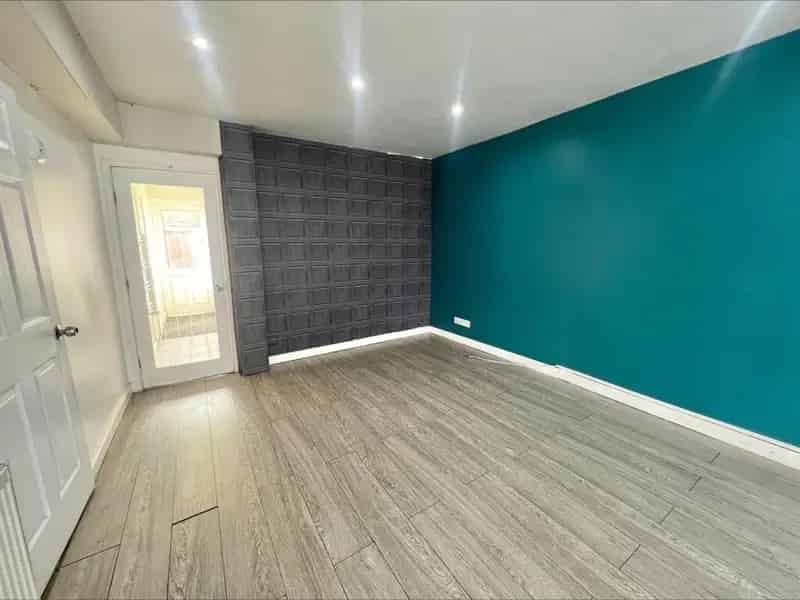 3 Bedroom Semi-Detached House for Sale Great Barr