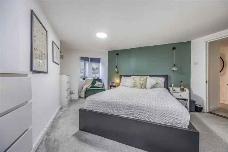 2 Bedroom Southsea Maisonette Near Seafront