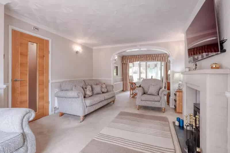 3 Bedroom Semi Detached House For Sale Cofton Hackett