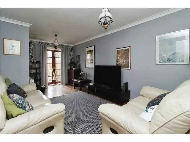 2 Bedroom Semi-Detached House For Sale