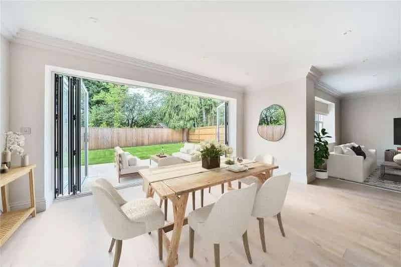 4 bed house for sale