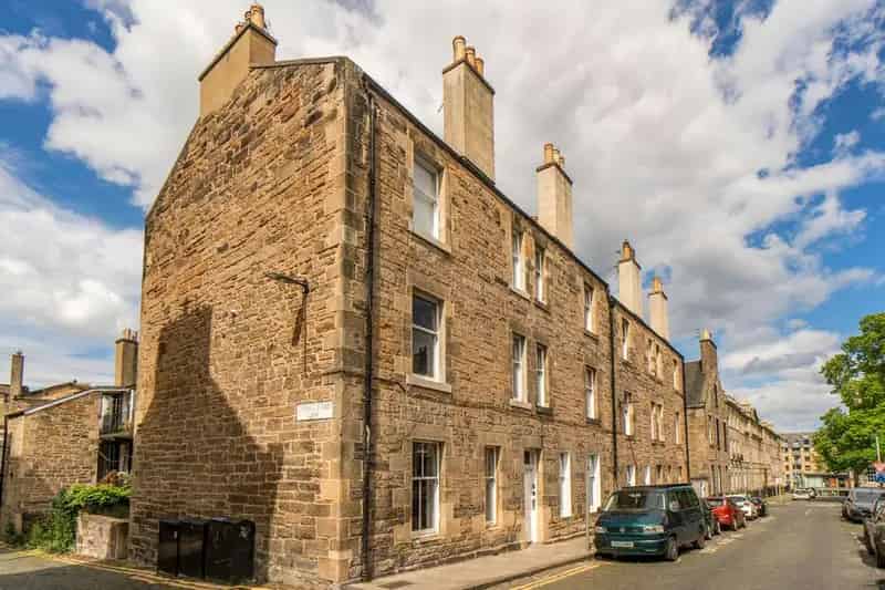 1 Bedroom Ground Floor Flat for Sale in New Town