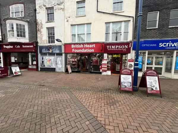 Gosport Commercial Unit To Let 572 sq ft Class E